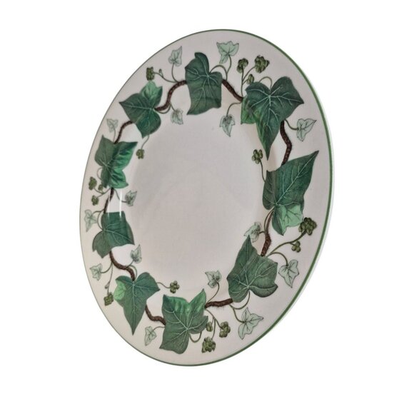Wedgwood Napoleon Ivy Dinner Plate 10.5 in Queens Ware England Green Vine - Picture 7 of 10